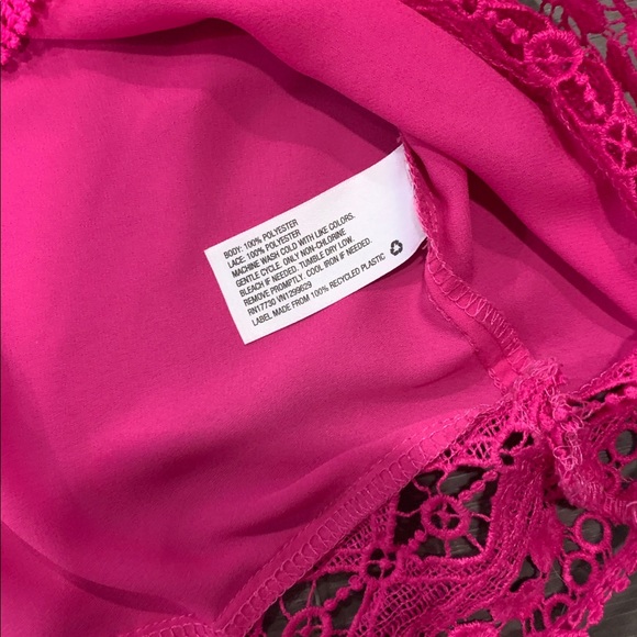Target Xhilaration hot pink top with crochet detail (size L) - Picture 10 of 10